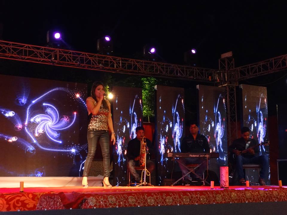 best live band with girl bikaner